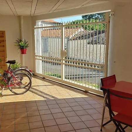 Maison Au Coeur De - Proche Des Plages 度假居 *